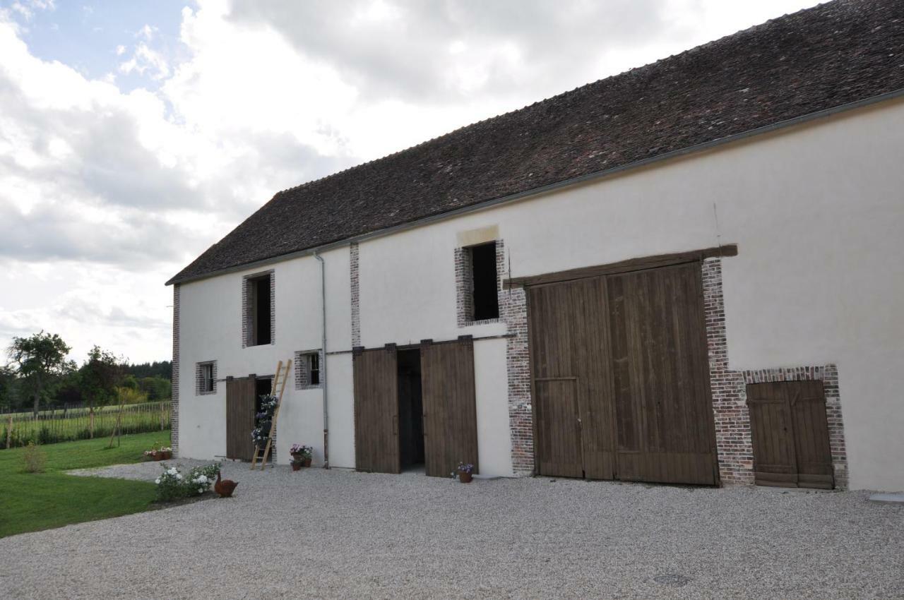 Gite Les Robins Vergigny Exterior photo